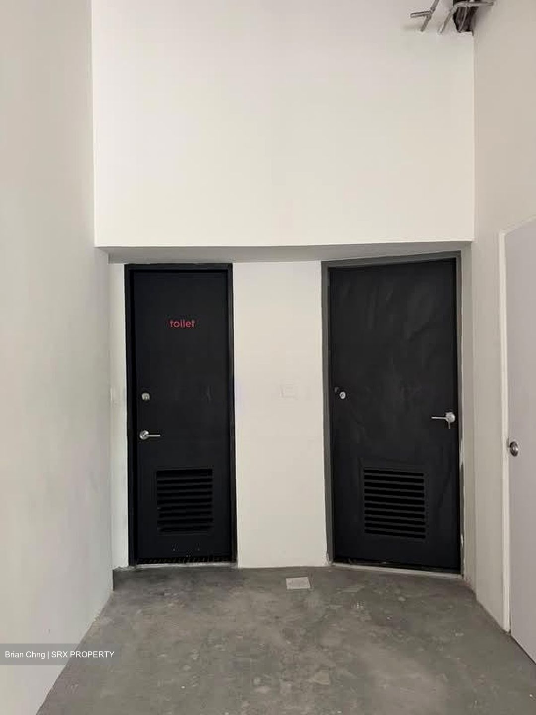 Le Hotel (D1), Retail #604061691